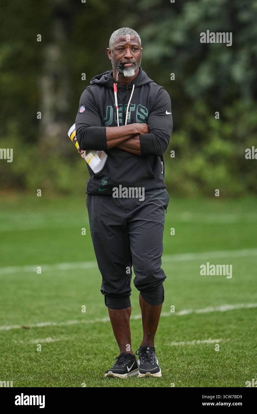 New York Jets head coach Aaron Glenn, attends an NFL football practice ...