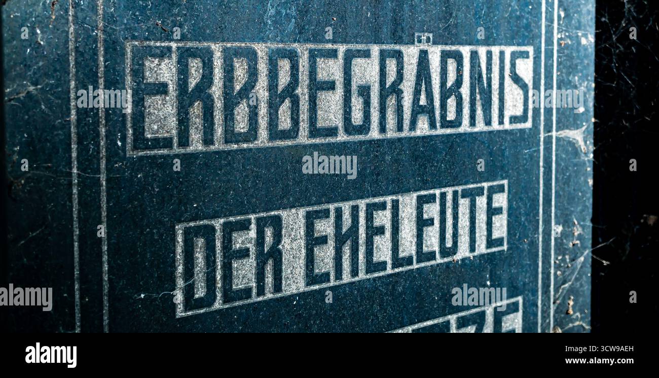 Art nouveau font hi-res stock photography and images - Alamy, image size:1300x745