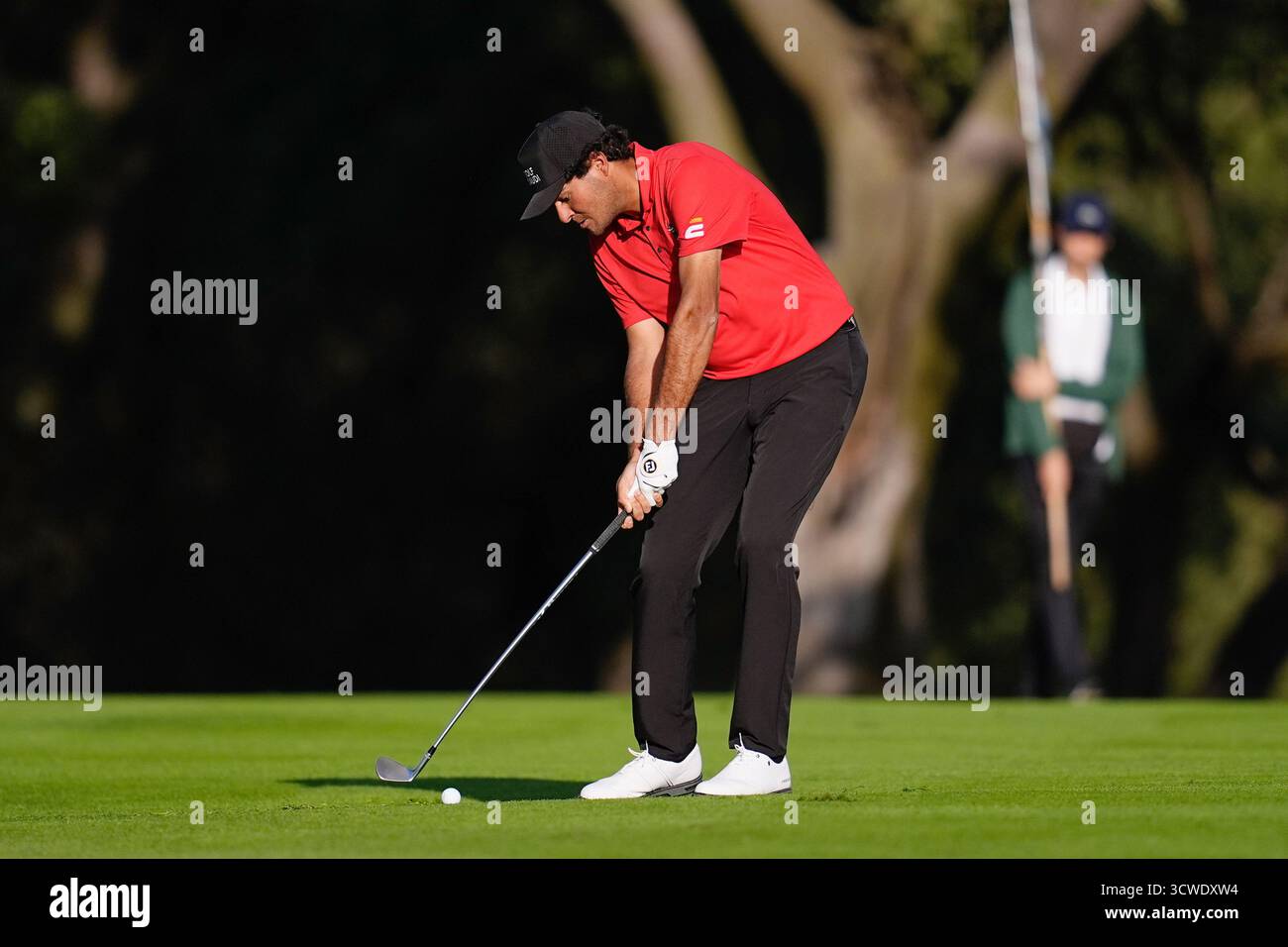 Eugenio López Chacarra leads Spanish Open despite broken toe Eugenio López Chacarra leads Spanish Open despite broken toe