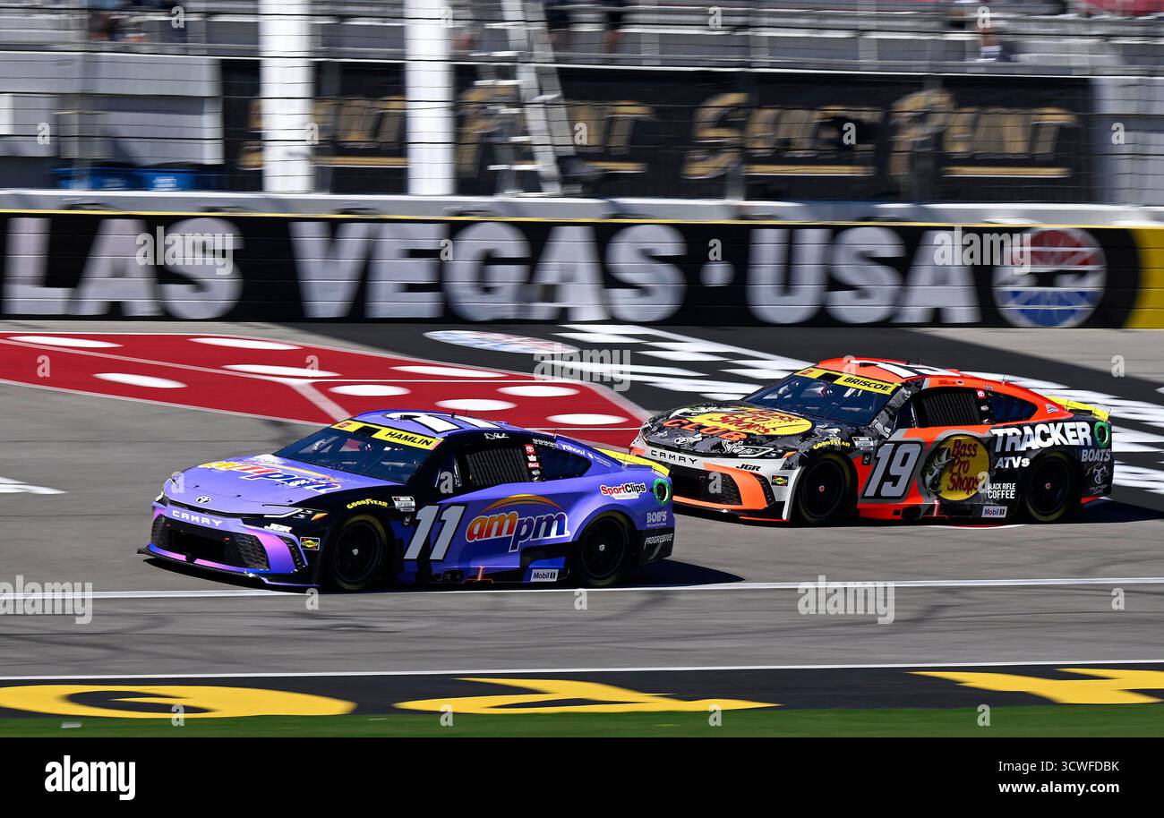 LAS VEGAS, NV - OCTOBER 11: Denny Hamlin (#11 Joe Gibbs Racing ampm ...