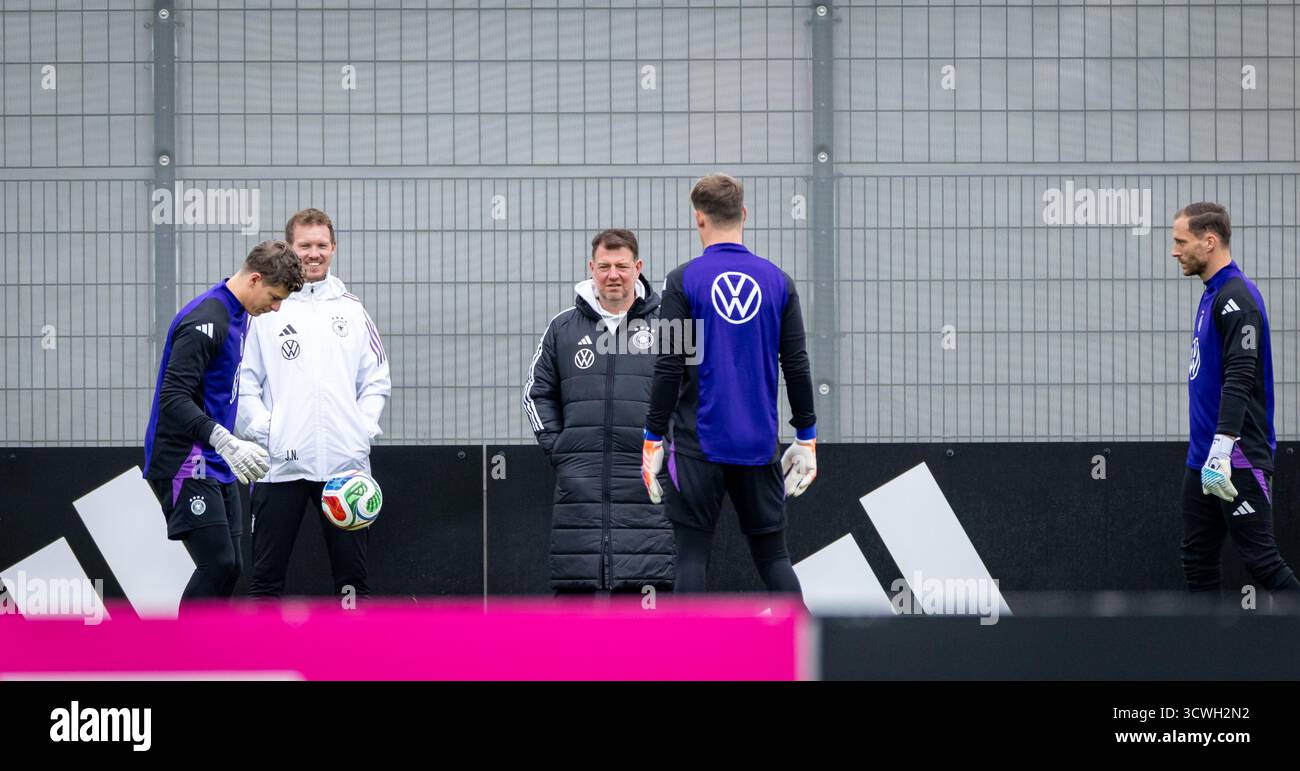 Daniel 2nd right hi-res stock photography and images - Page 10 - Alamy