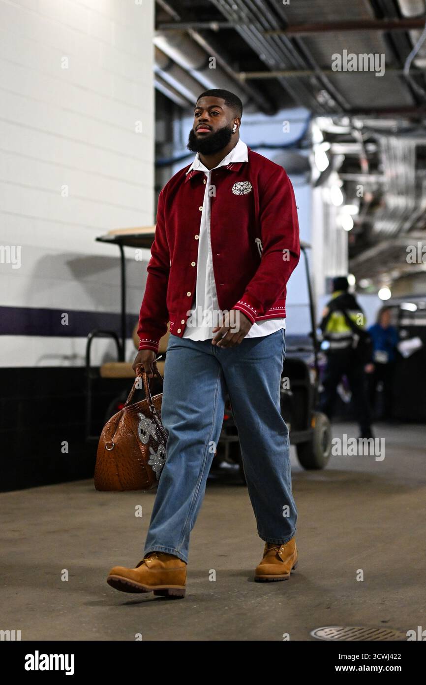Los Angeles Rams linebacker Jared Verse arrives at M&T Bank Stadium ...