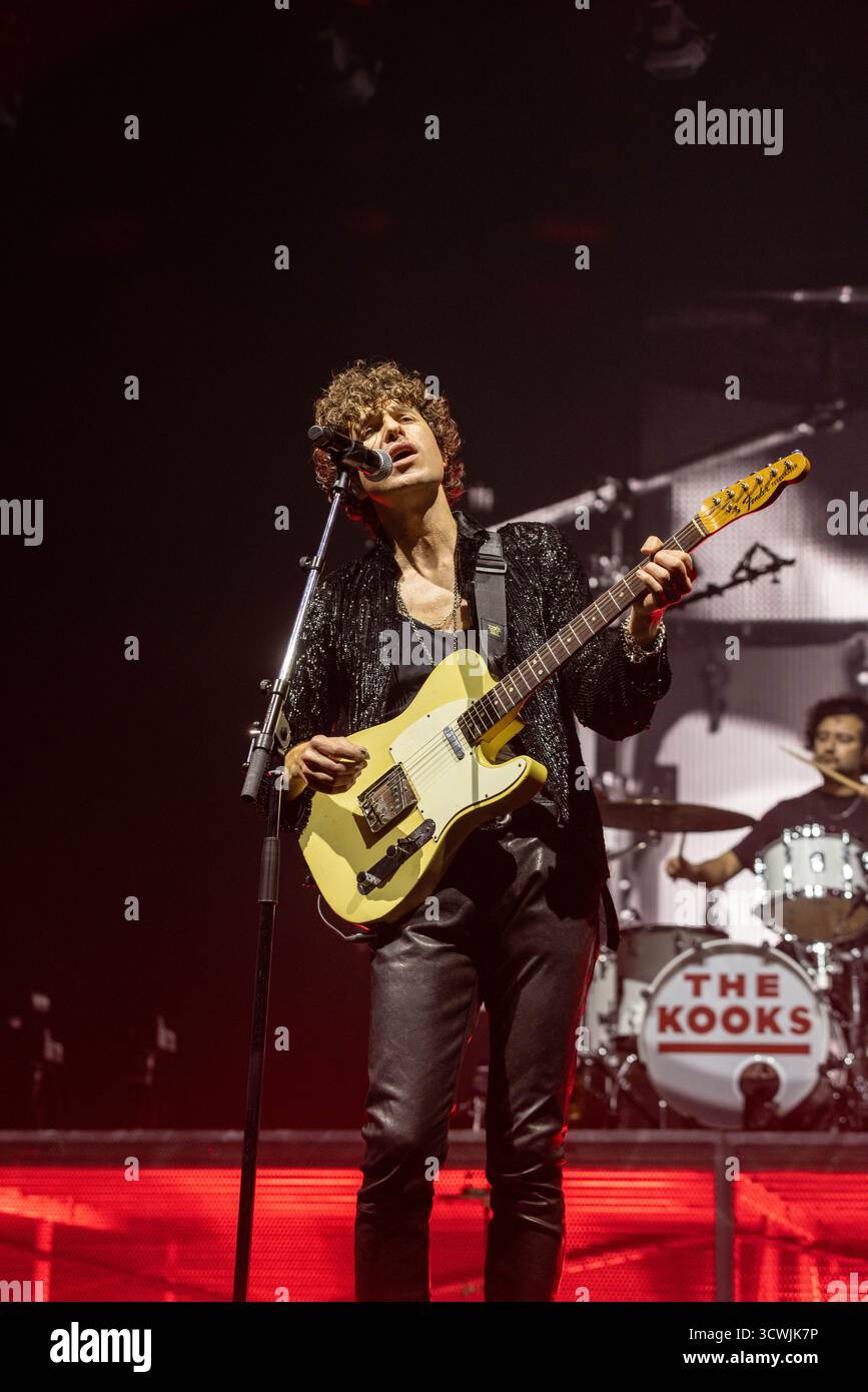 london-uk-11th-october-2025-luke-pritchard-of-the-kooks-preforming