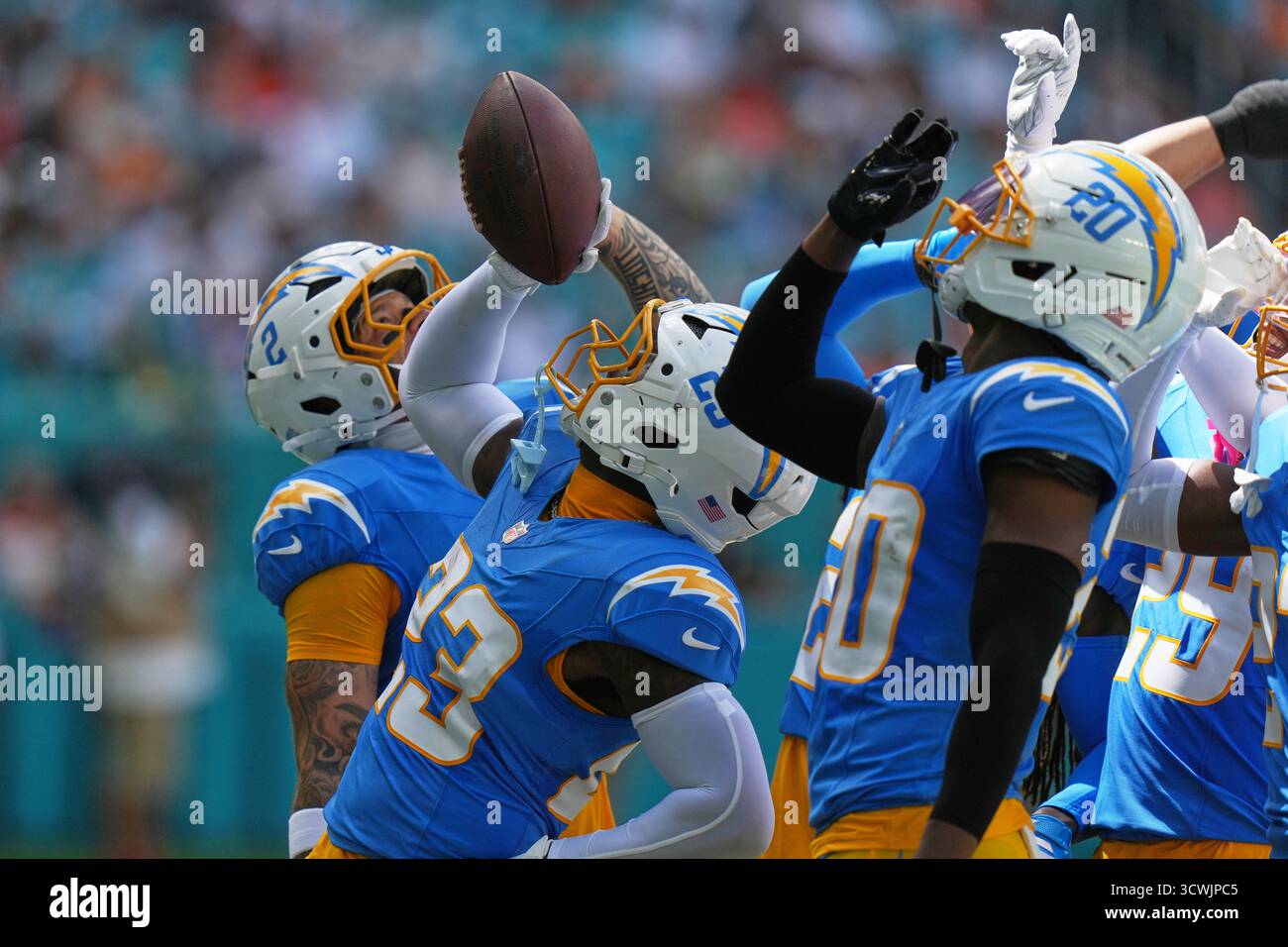 Los Angeles Chargers safety Tony Jefferson, second from left ...