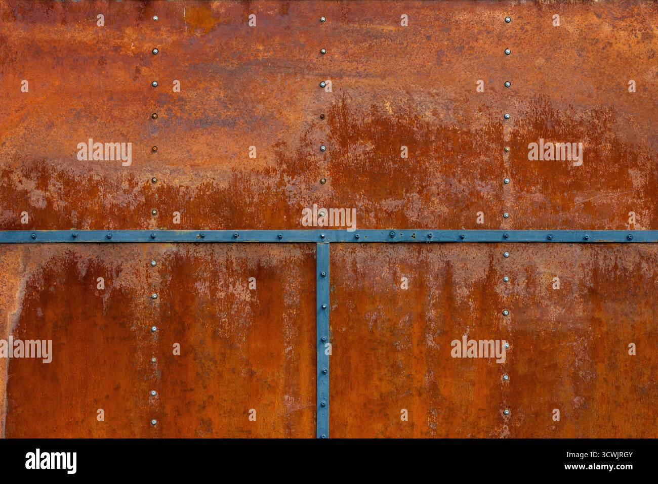 Rusty bolted metal with steel stripes, aged texture, corrosion Stock ...