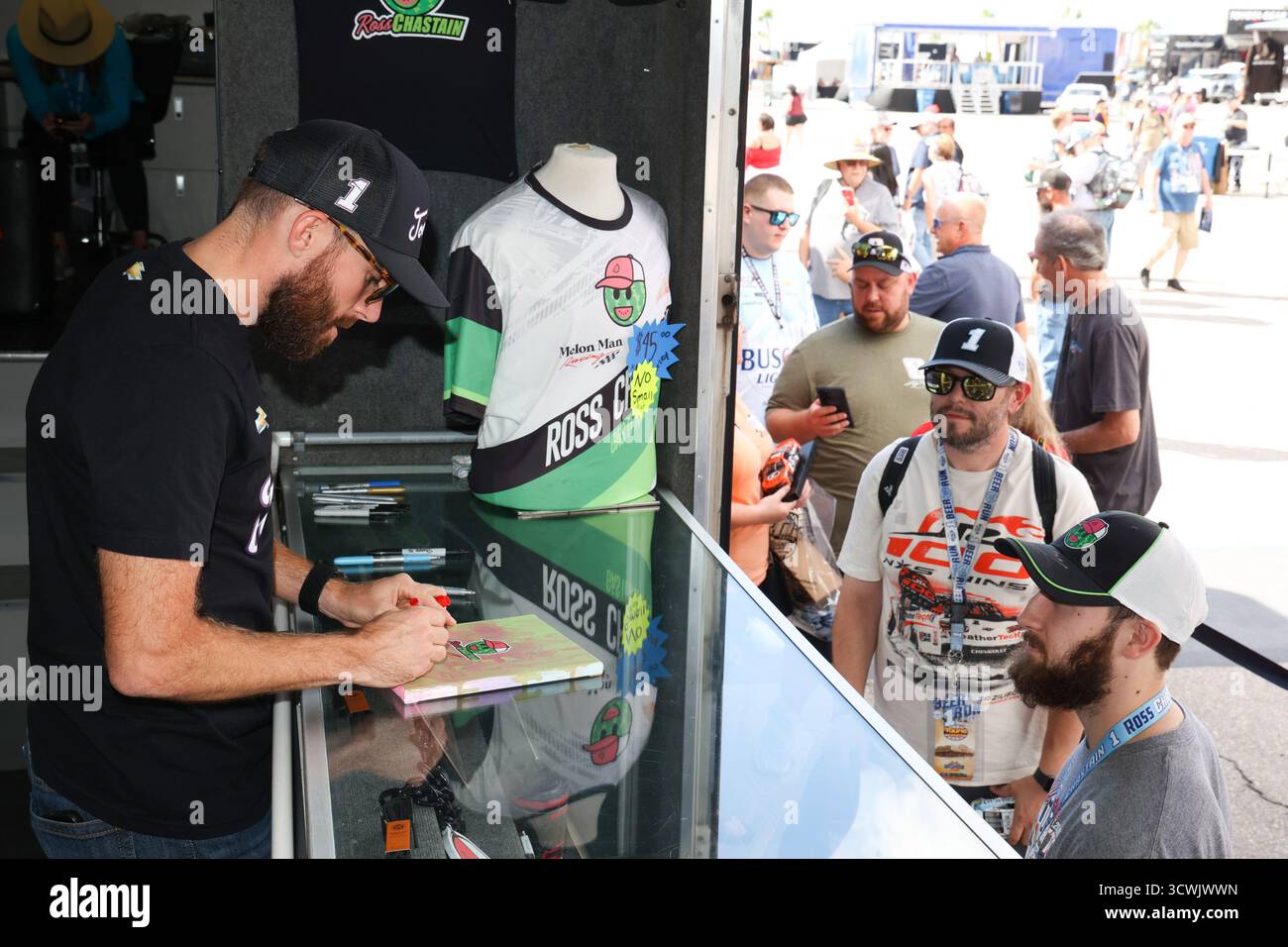LAS VEGAS, NV - OCTOBER 11: Ross Chastain (#1 Trackhouse Racing ...