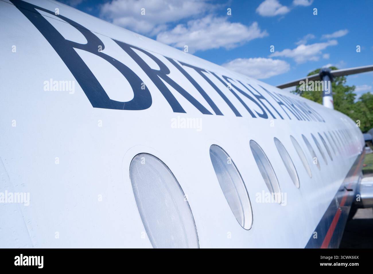 White fuselage lettering hi-res stock photography and images - Alamy