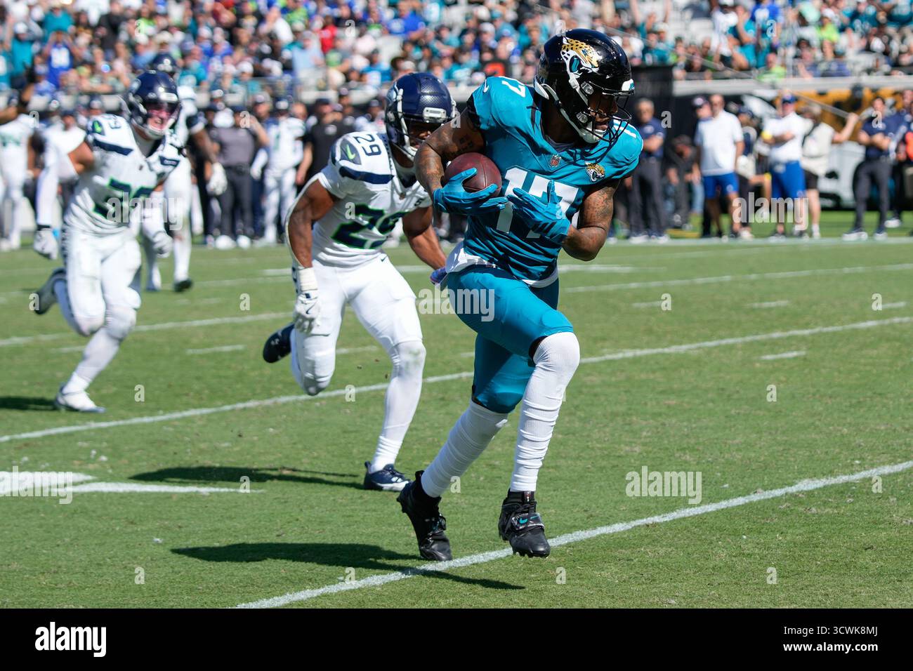 Jacksonville Jaguars wide receiver Tim Patrick (17) runs for a ...