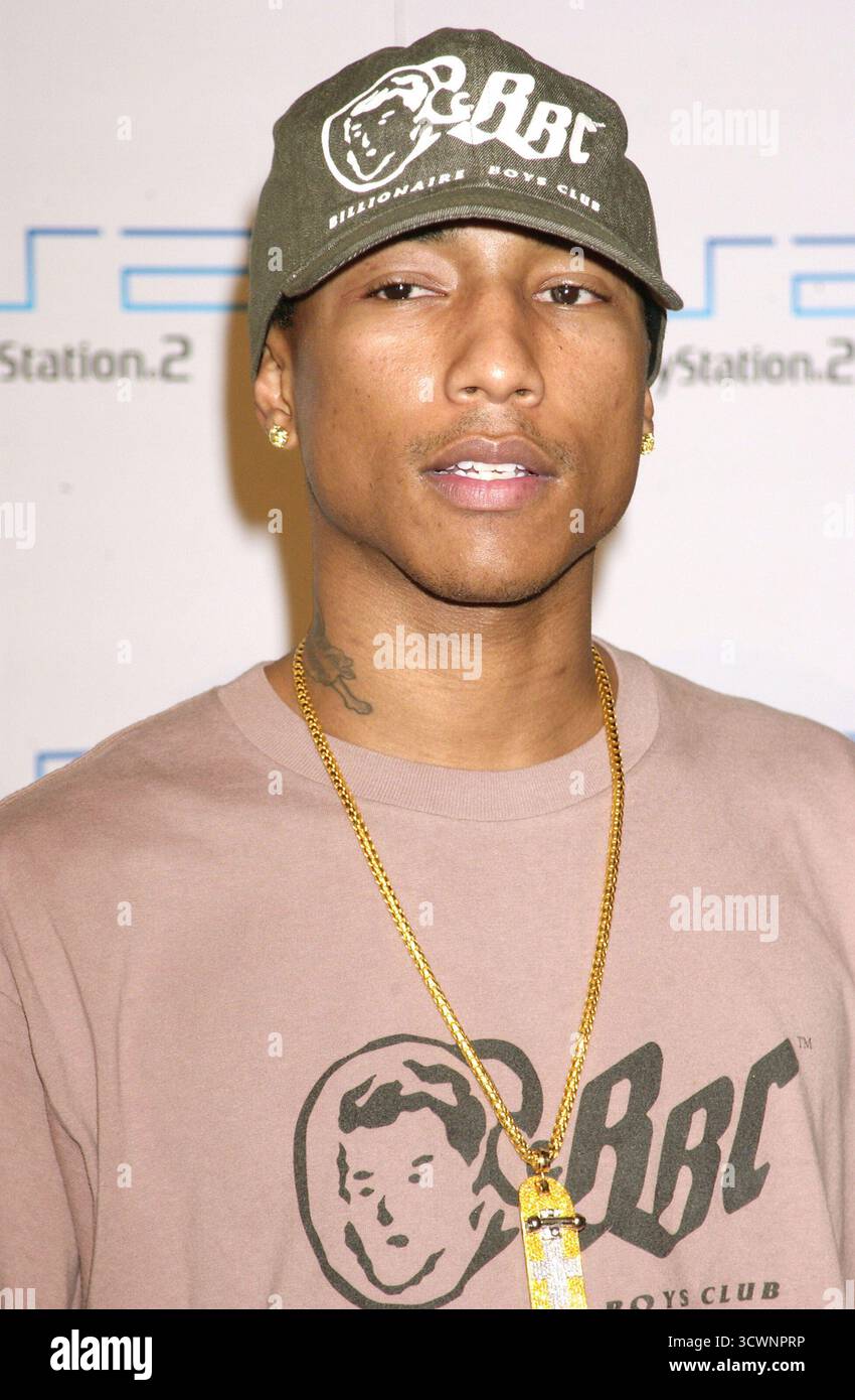 The neptunes pharrell nerd hi-res stock photography and images - Alamy