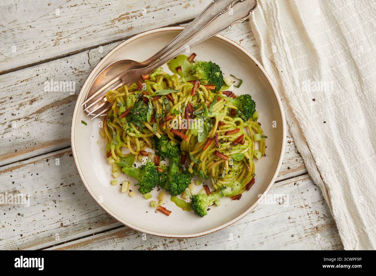 Cool Broccoli Pasta With Pesto Photos