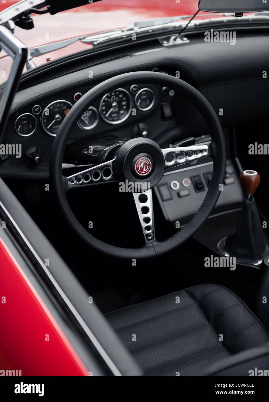Mg car steering wheel hi-res stock photography and images - Alamy