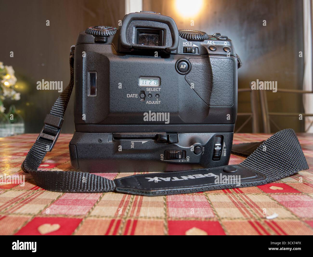 Bg10 battery grip hi-res stock photography and images - Alamy