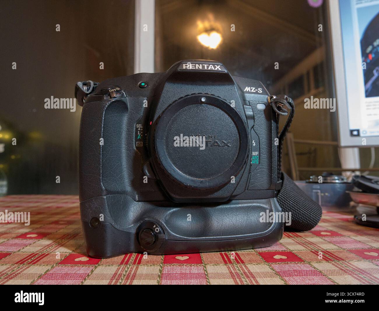 Camera battery grip hi-res stock photography and images - Alamy