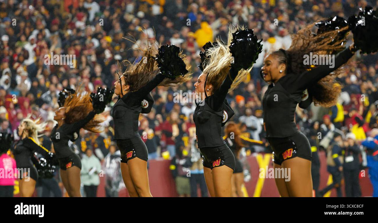 Landover, MD, USA. 13th Oct, 2025. Commander's cheerleaders performs ...