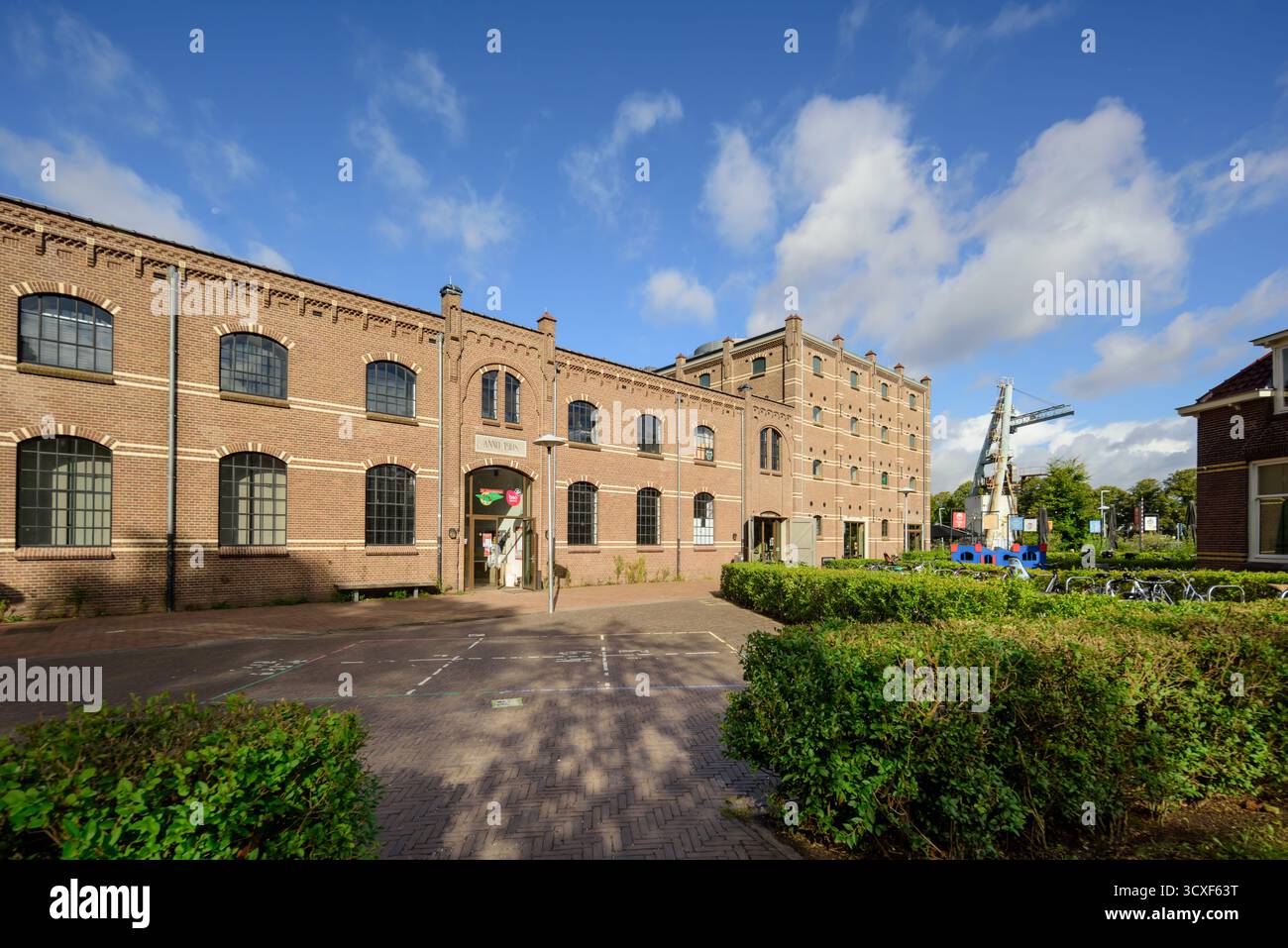 Utrecht, Cereolfabriek, Umnutzung zu Wohnungen, Schule etc // Utrecht, Cereolfabriek, conversion to apartments, school etc Stock Photo
