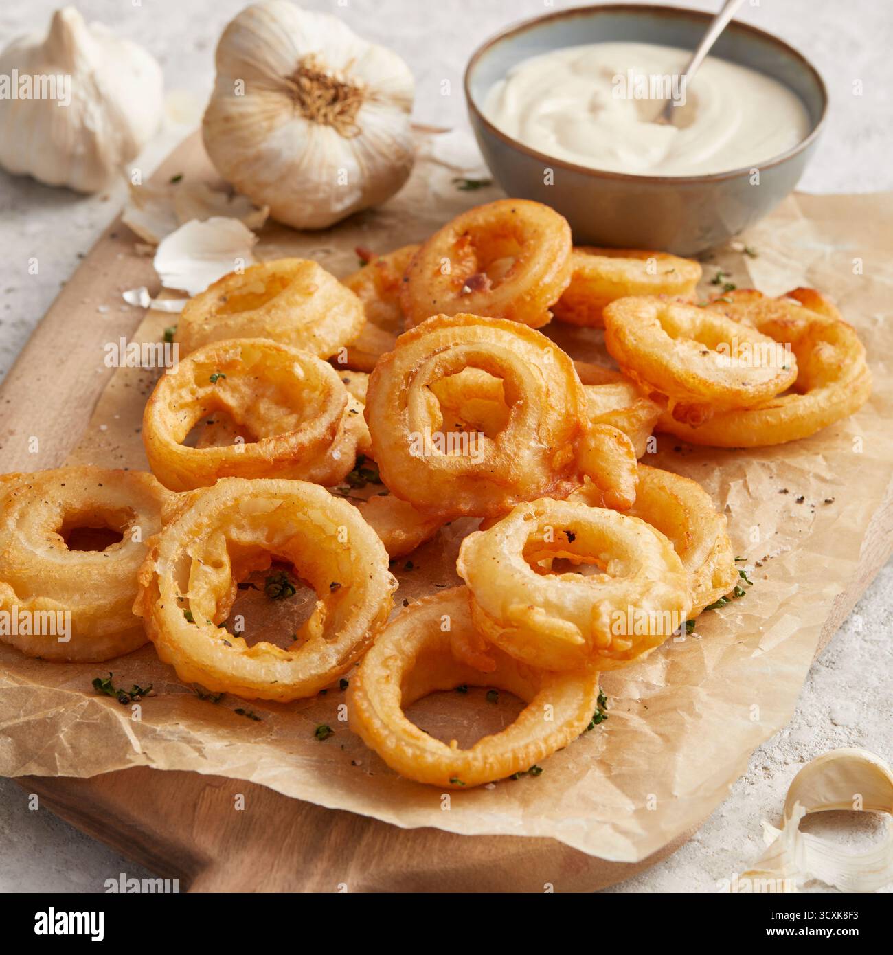 Dip fried onion rings hi-res stock photography and images - Alamy