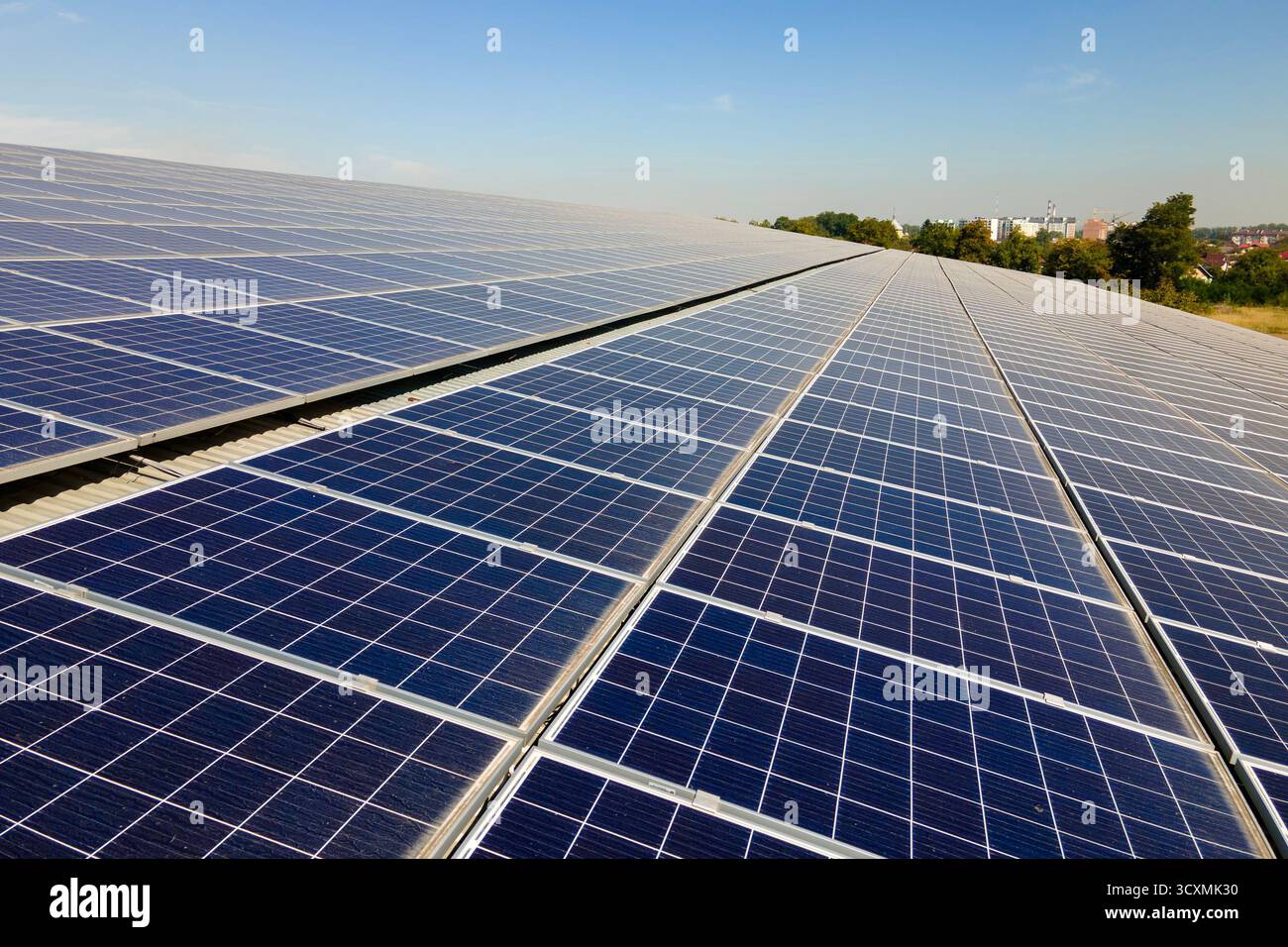 Autonomous building with photovoltaic rooftop covered with solar panels ...