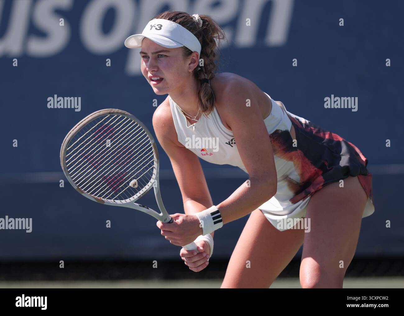 american-tennis-player-iva-jovic-usa-in-action-at-the-us-open