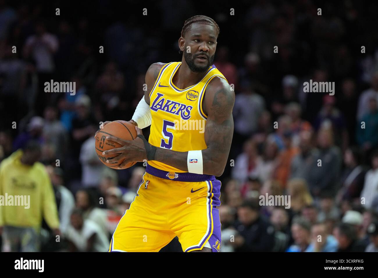 Los Angeles Lakers center Deandre Ayton (5) during an NBA preseason ...