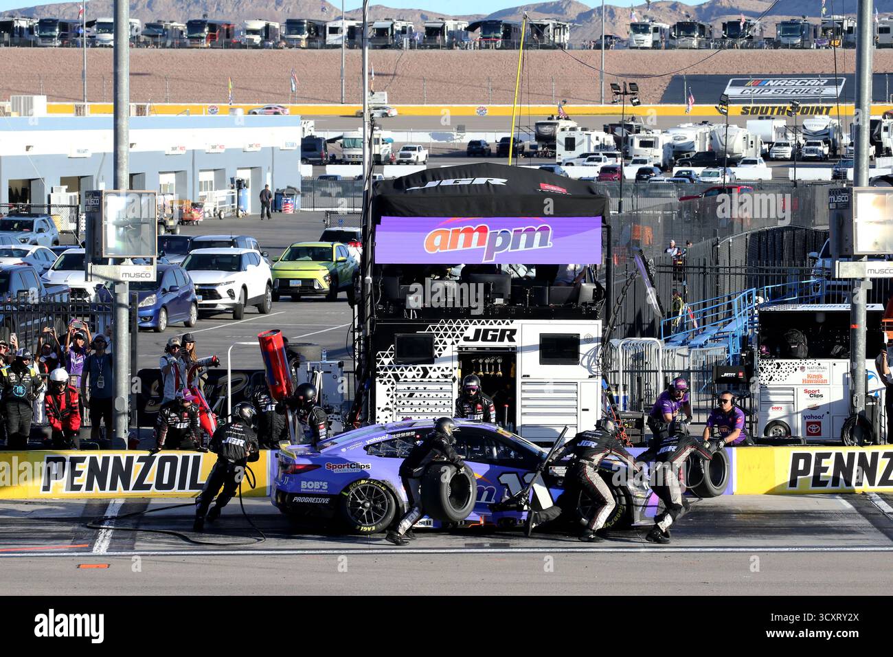 LAS VEGAS, NV - OCTOBER 12: Denny Hamlin (#11 Joe Gibbs Racing ampm ...