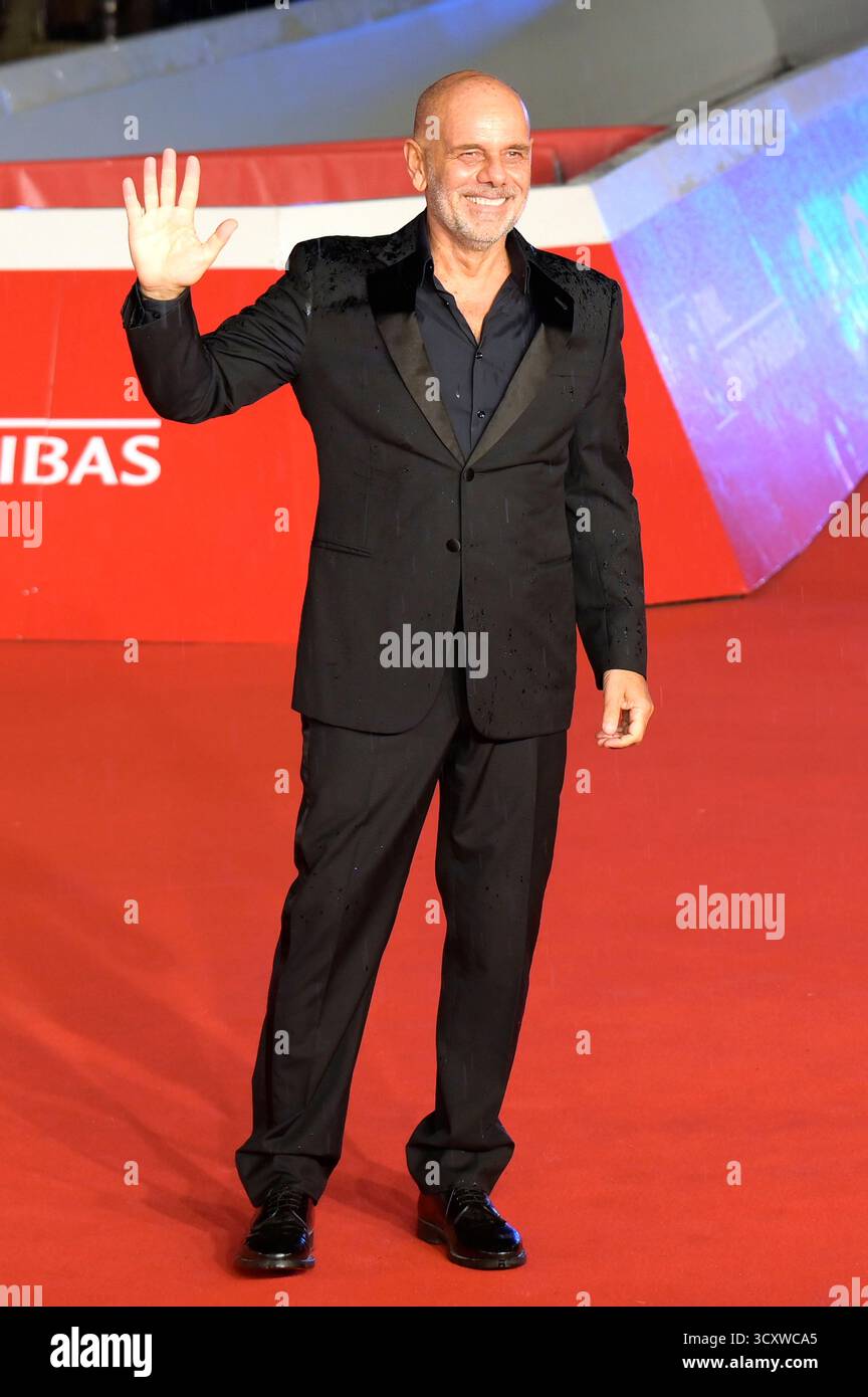 Riccardo Milani bei der Festivaleröffnung mit der Premiere des Kinofilms 'La vita va cosi' auf dem 20. Internationalen Filmfestival von Rom / Festa del Cinema di Roma 2025 im Auditorium Parco della Musica. Rom, 15.10.2025 Stock Photo