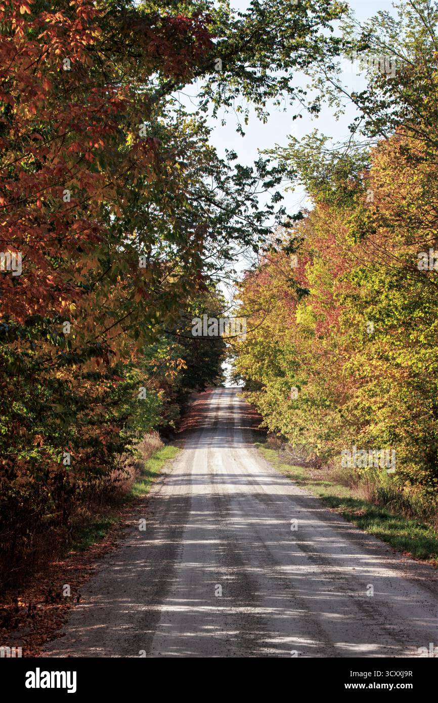 Rural backroad through countryside hi-res stock photography and images ...