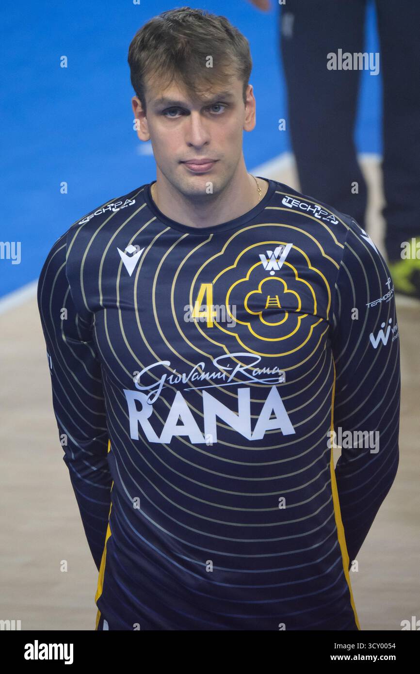 Verona, Italy. 16th Oct, 2025. Fabrizio Gironi of Rana Verona is