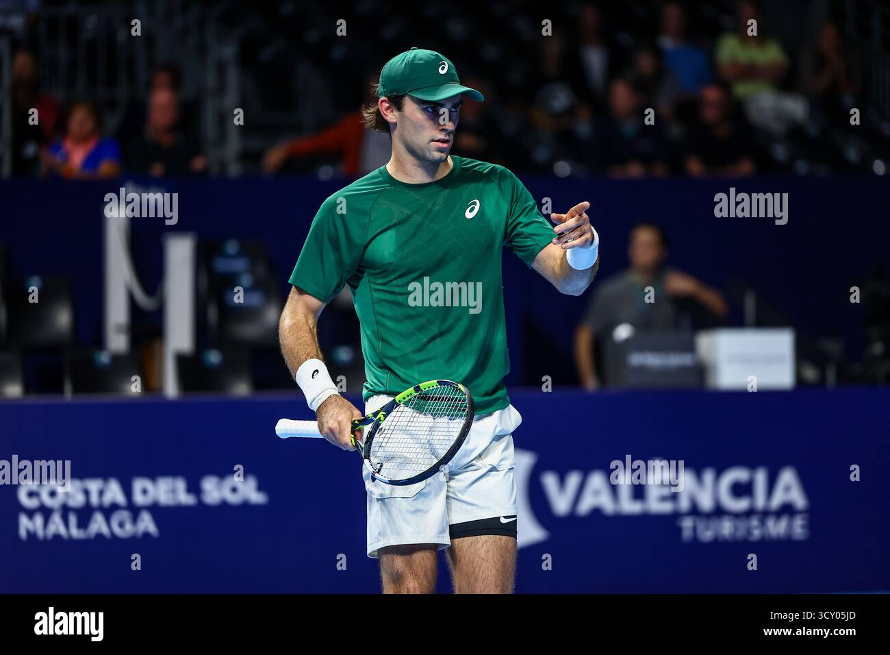Brussels, Belgium. 16th Oct, 2025. USA's Eliot Spizzirri pictured during the European Open ATP tennis tournament in Brussels, on Thursday 16 October 2025. This year's edition of the tournament is taking place from 12 to 19 October 2025. BELGA PHOTO DAVID PINTENS Credit: Belga News Agency/Alamy Live News Stock Photo