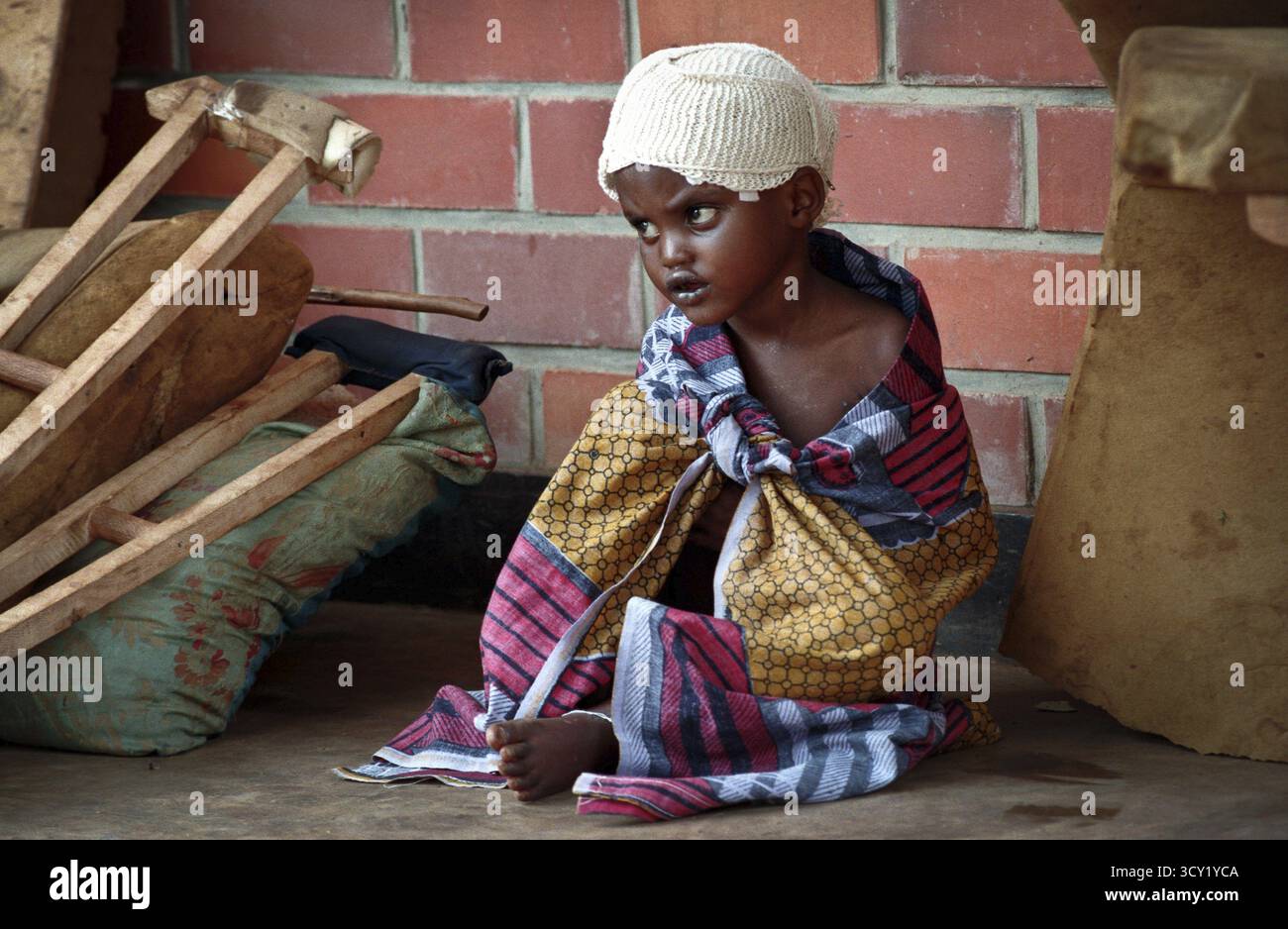 Makeshift hospital children hi-res stock photography and images - Alamy