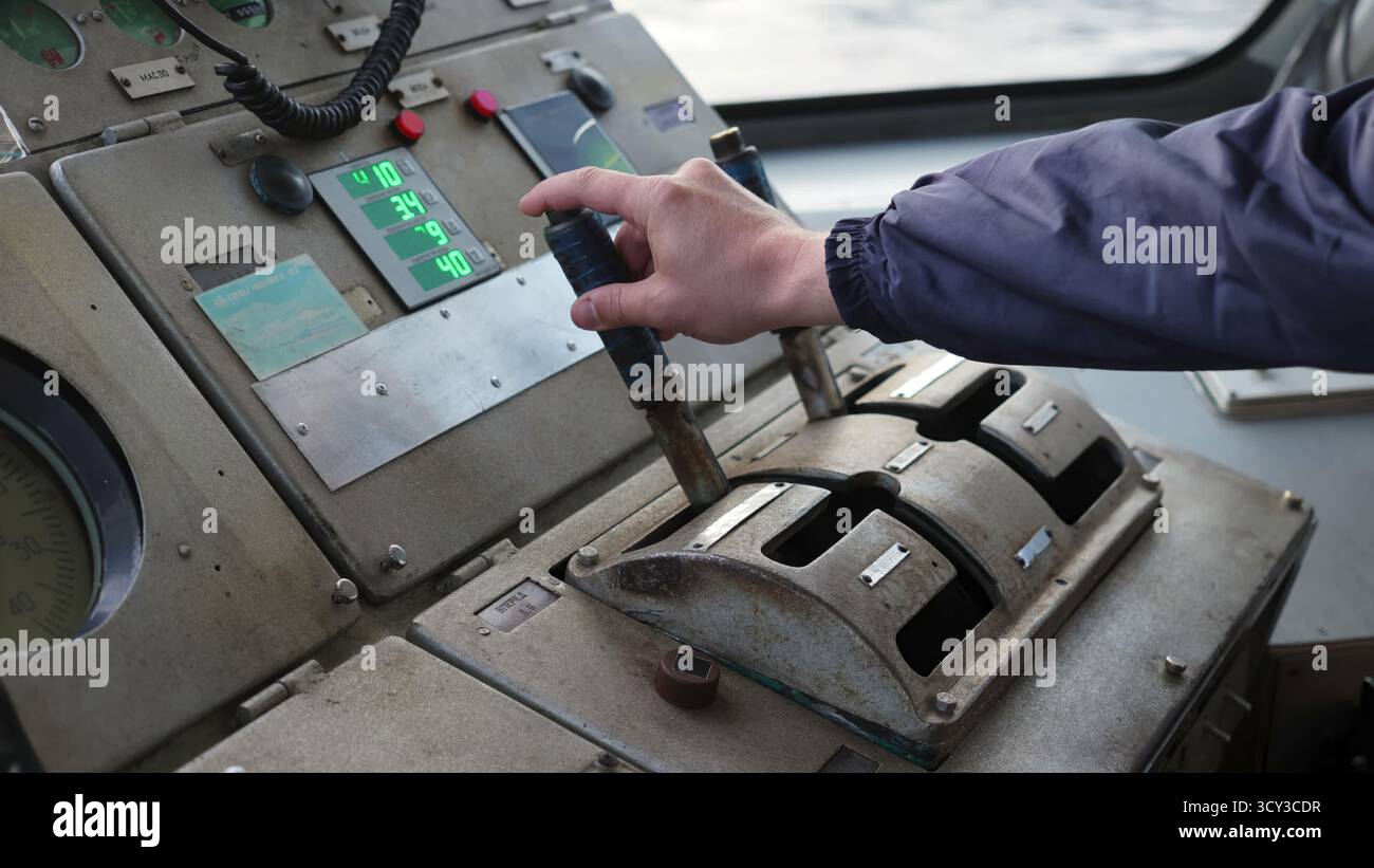 Operating Livers Ship engine lever operation hi-res stock photography and images - Alamy