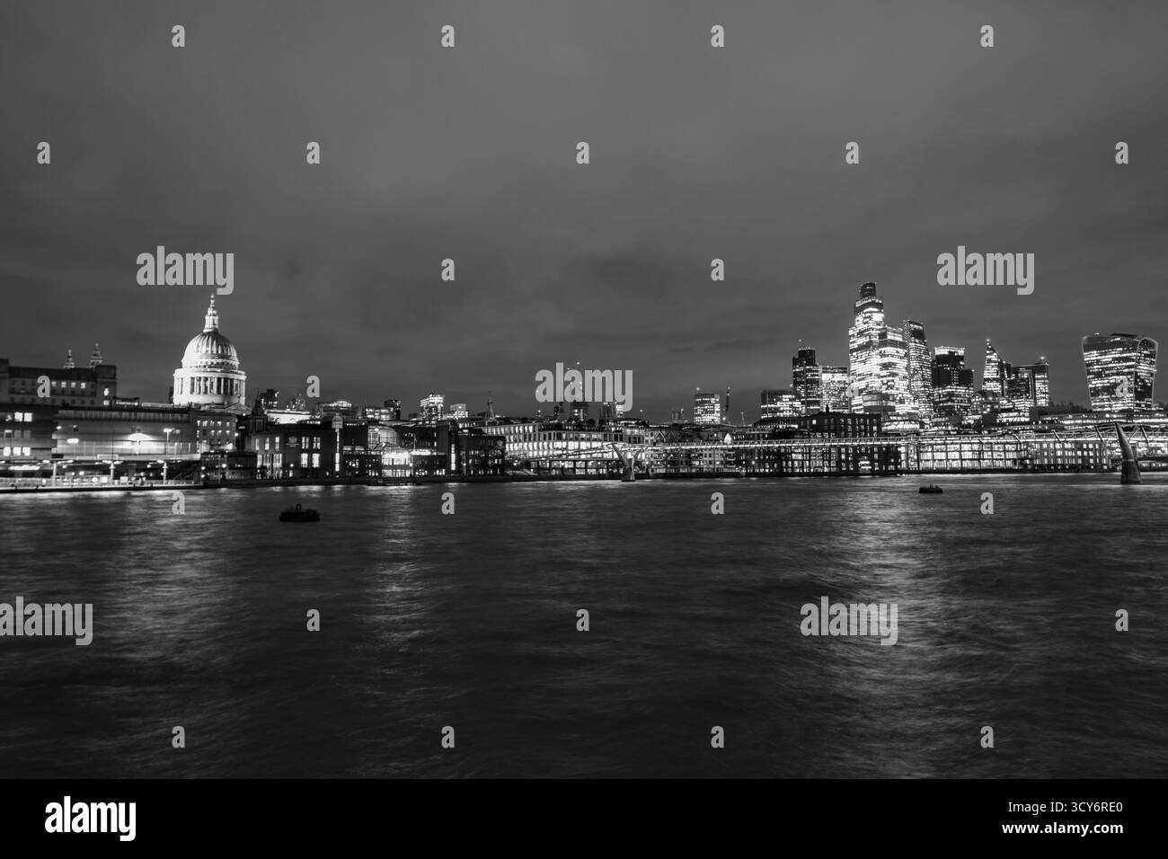 Travel history scenic riverfront Black and White Stock Photos & Images ...