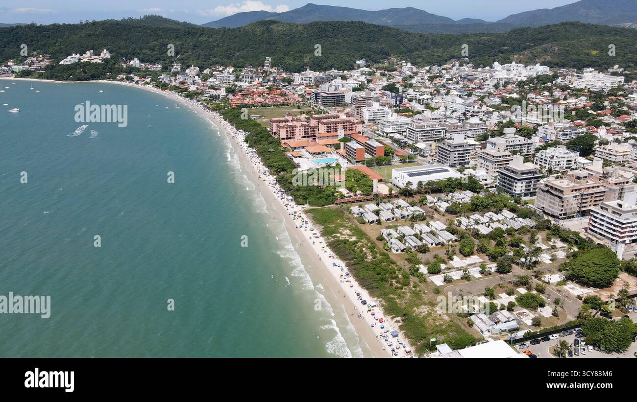 Visual Reference: Panoramic Aerial View Of Jurere International Beach In Florianópolis