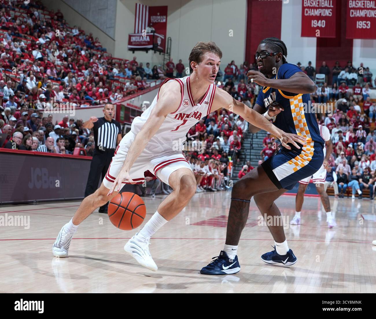 BLOOMINGTON, IN - OCTOBER 17: Indiana Hoosiers forward Reed Bailey (1 ...