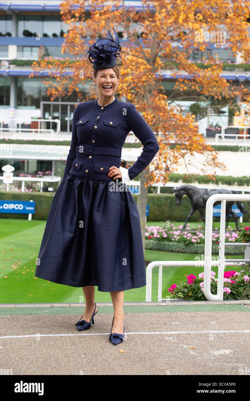 Ascot, Berkshire, UK. 18th October, 2025. Fashionable racegoers at ...