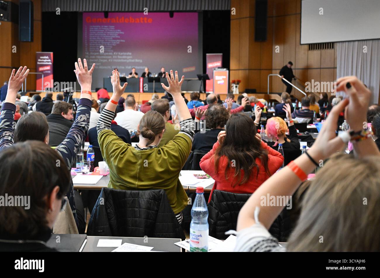 October Clapping 18 October 2025, Baden-Württemberg, Leinfelden-Echterdingen: Delegates ...