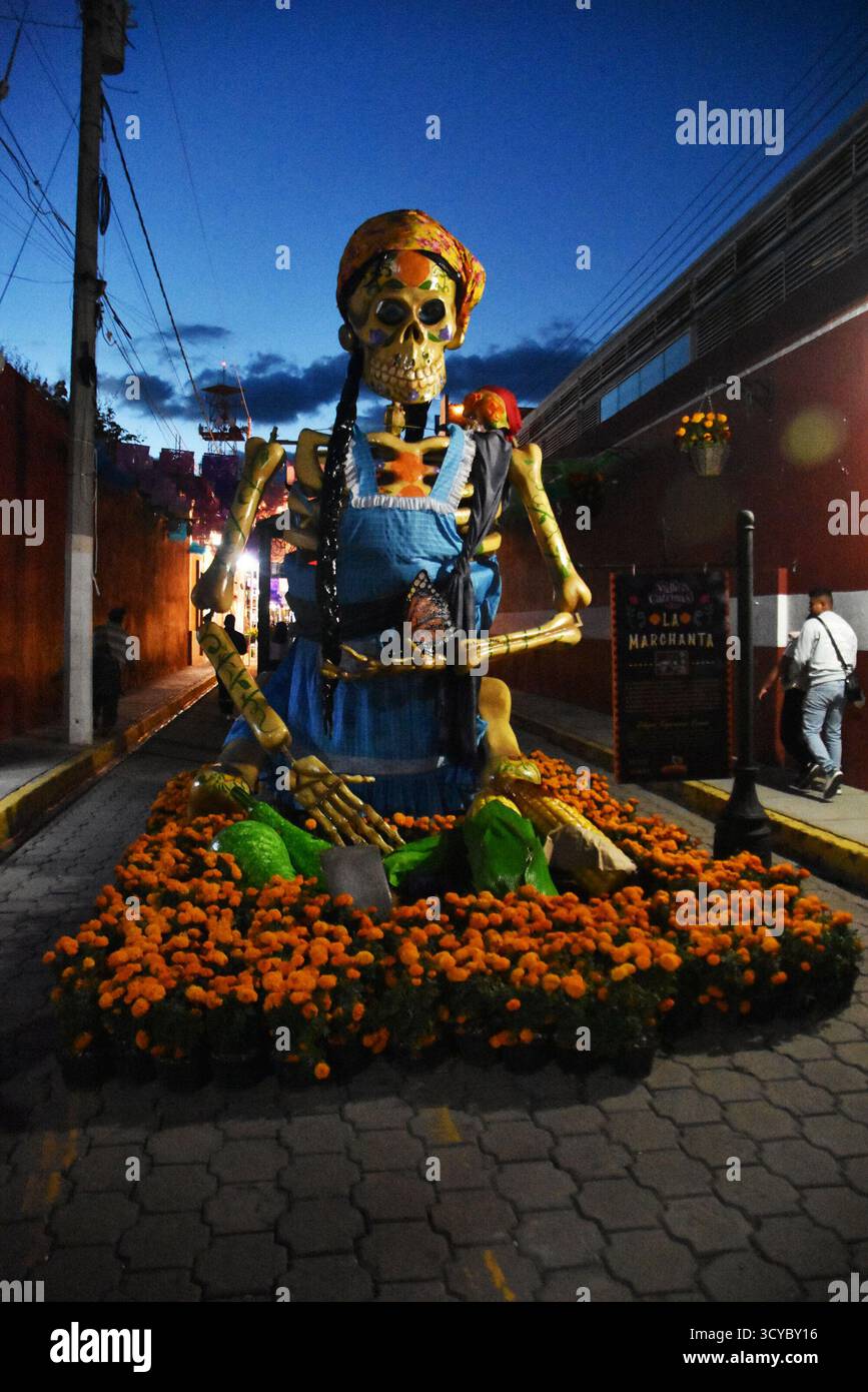 Huge Day of the Dead Catrina figures in Atlixco, Puebla, Mexico Stock Photo