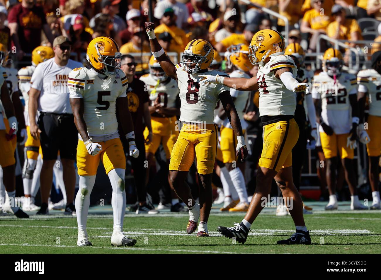 TEMPE, AZ - OCTOBER 18: Arizona State Sun Devils linebacker Jordan ...