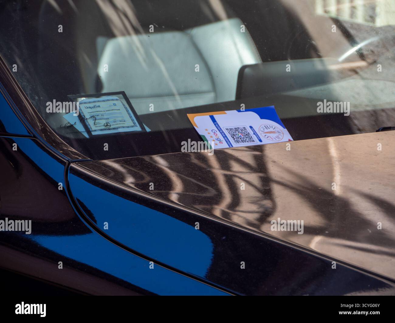 Windscreen Qr Code Sticker Pisa, Italy - October 16th 2025 Car windshield showing essential ...
