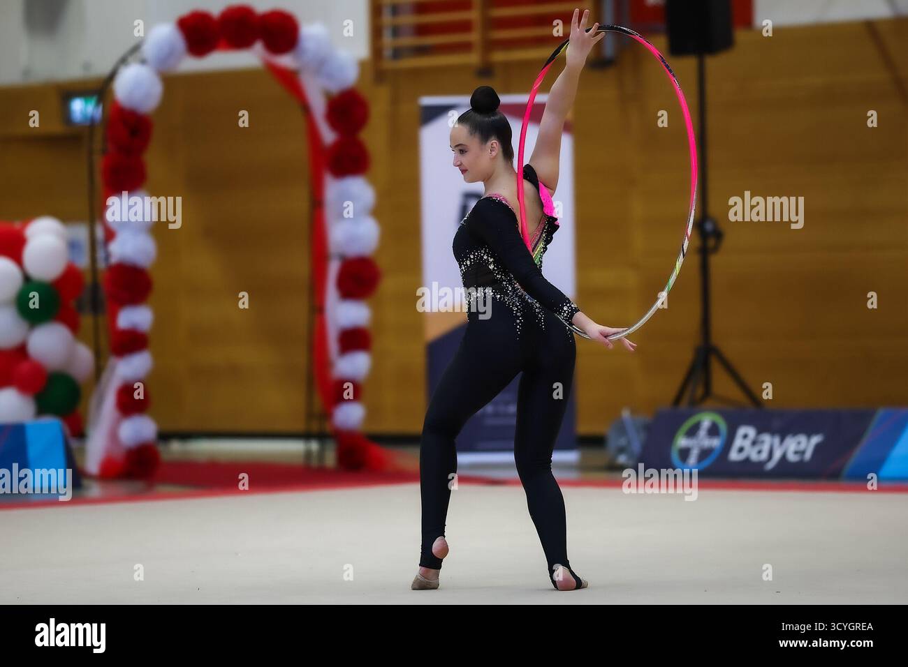 Jasmin Bodrug (TSV Bayer 04 Leverkusen) w?hrend des Wettkampfs; 1. Qualifikationstag der Deutschen Turnliga RSG Staffel A (1. Bundesliga) am 18.10.2025 in der Sporthalle Marie Curie Gymnasium in D?sseldorf (Deutschland). Stock Photo