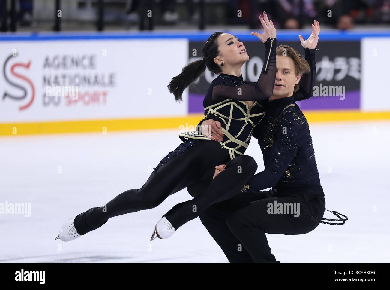 Allison REED and Saulius AMBRULEVICIUS of Lithuania perform during Ice ...