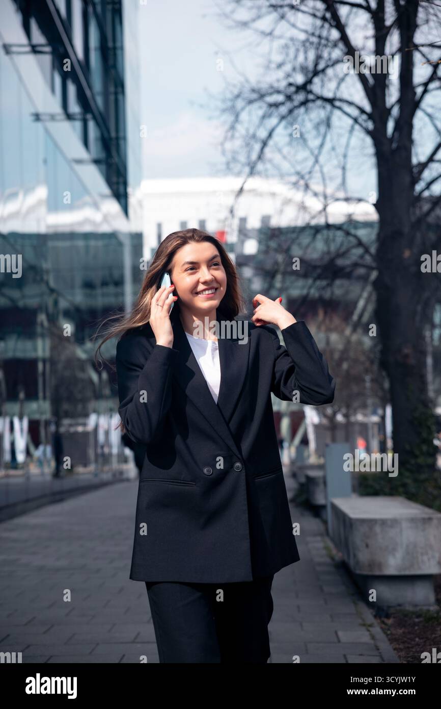 Businesswoman in formal attire hi-res stock photography and images - Alamy