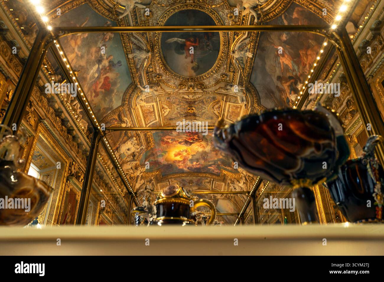 Louvre Robbery Hi res Stock Photography And Images Alamy Louvre Robbery Hi res Stock Photography And Images Alamy