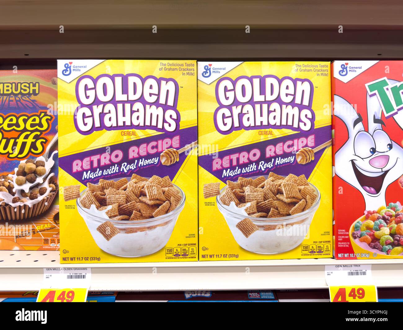 Golden grahams cereal hi-res stock photography and images - Alamy