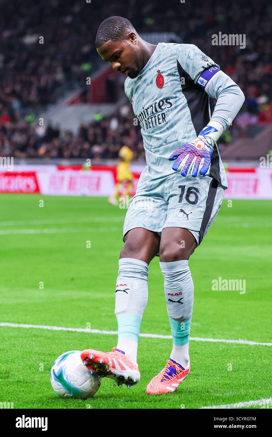 Mike Maignan of AC Milan seen in action during Serie A 2025/26 football ...