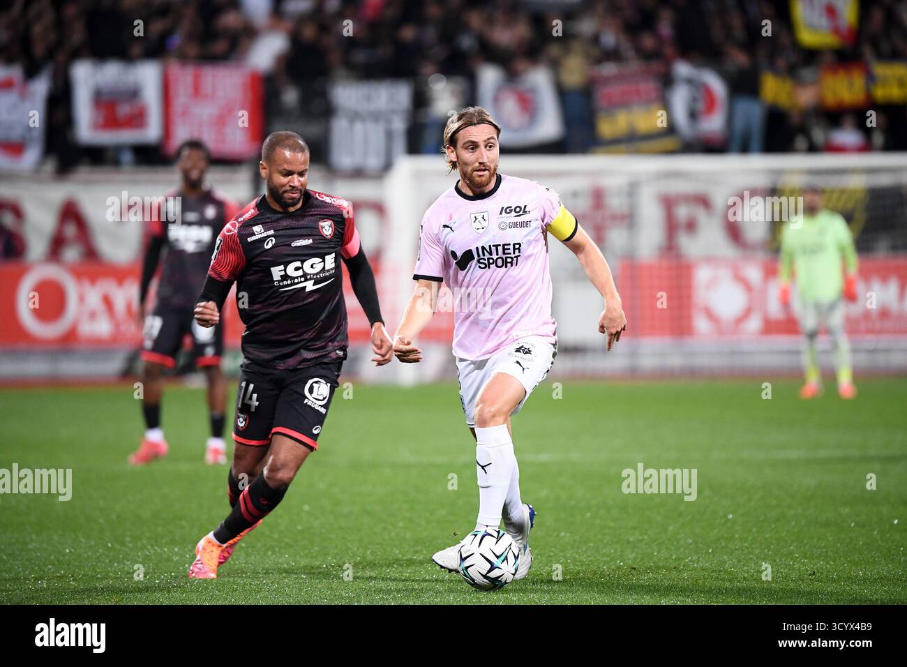 14 Nicolas SAINT RUF (asnl) - 08 Victor LOBRY (asc) during the Ligue 2 ...