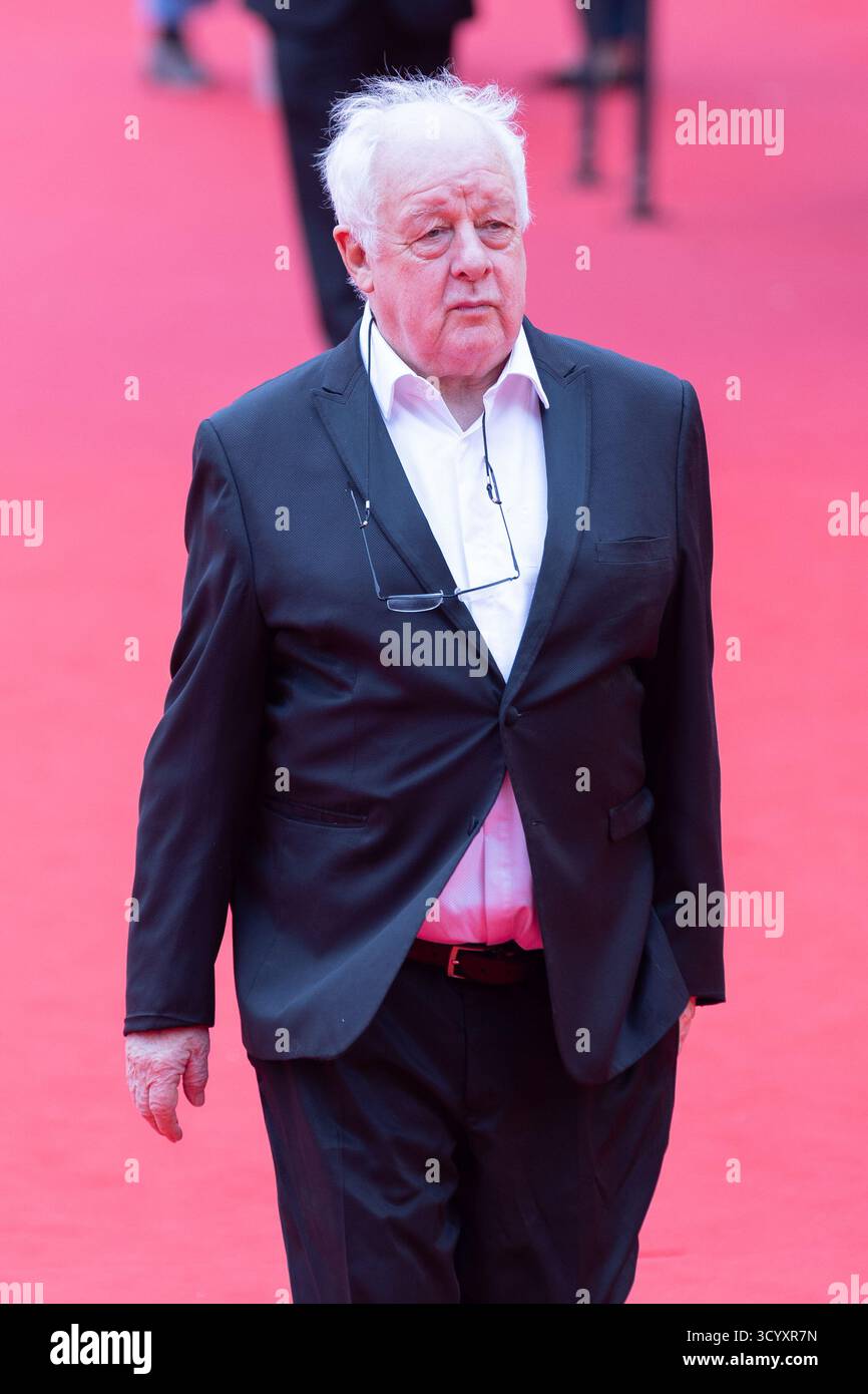 Romans: Study Paul's Masterpiece Start-to-Finish - Foundations with Janet  Denison, image size:866x1390