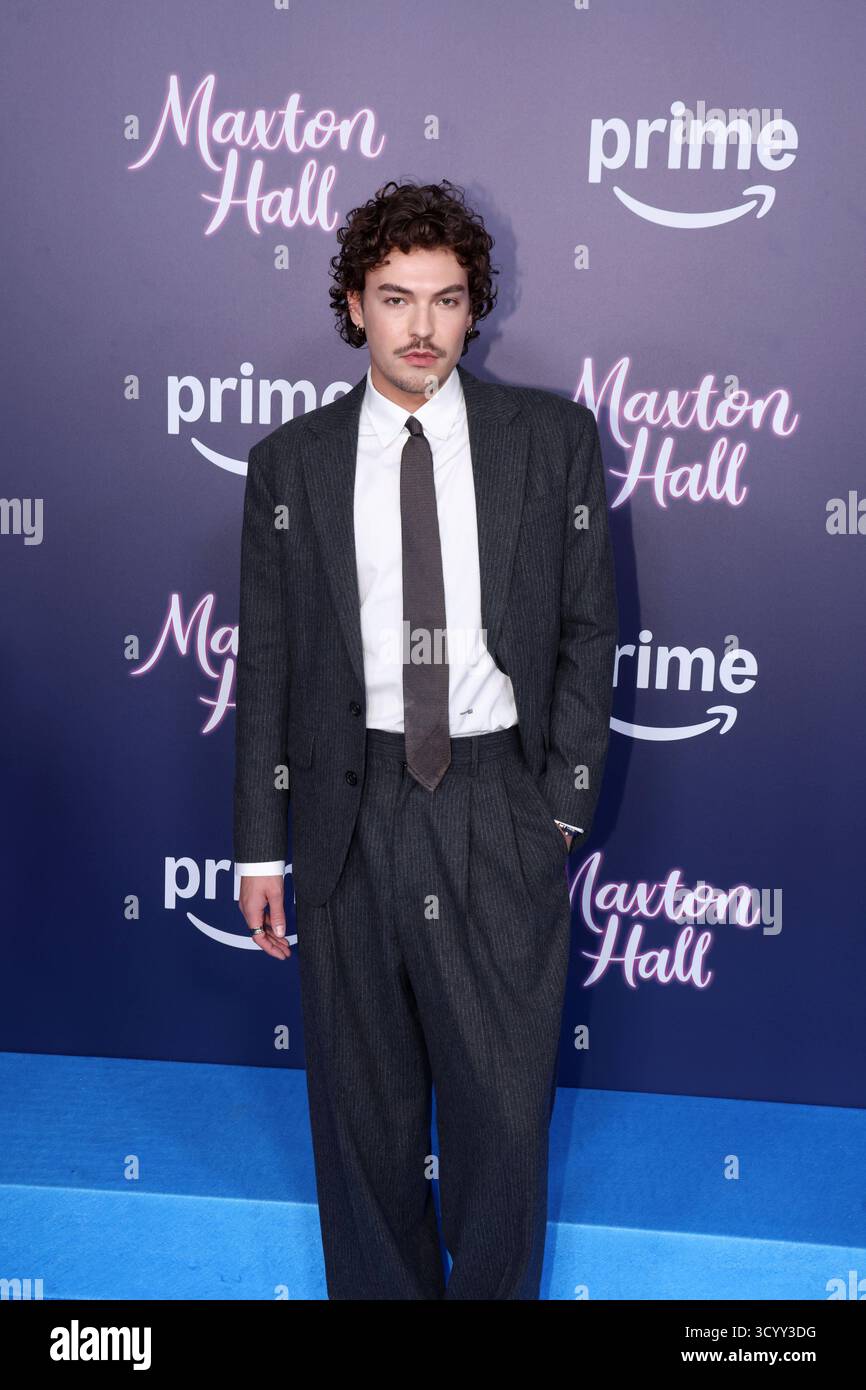 Maxton Hall , Weltpremiere der Season 2 im Tempodrom, Berlin, 17.10. ...