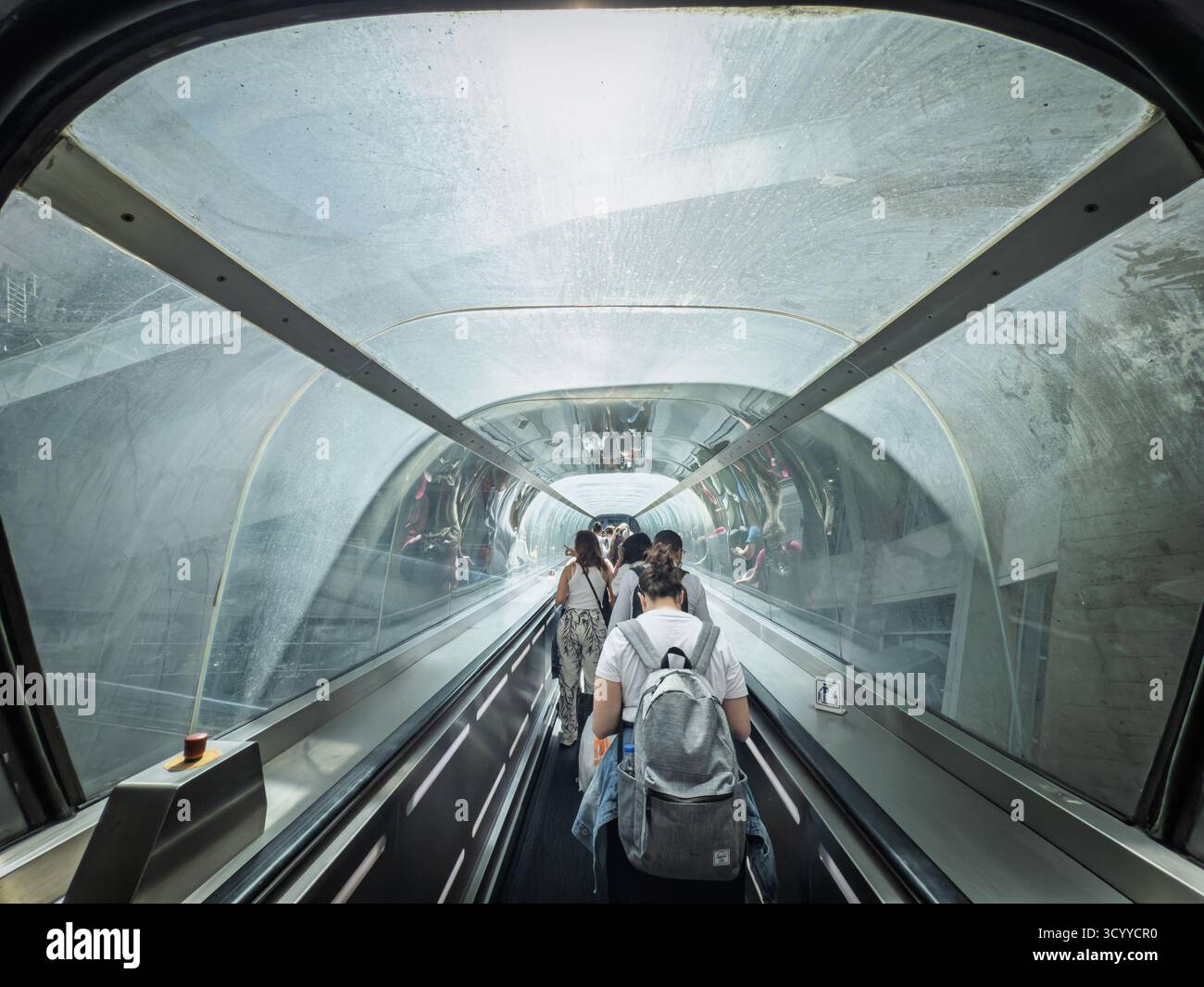 Glass enclosed escalator hi-res stock photography and images - Alamy