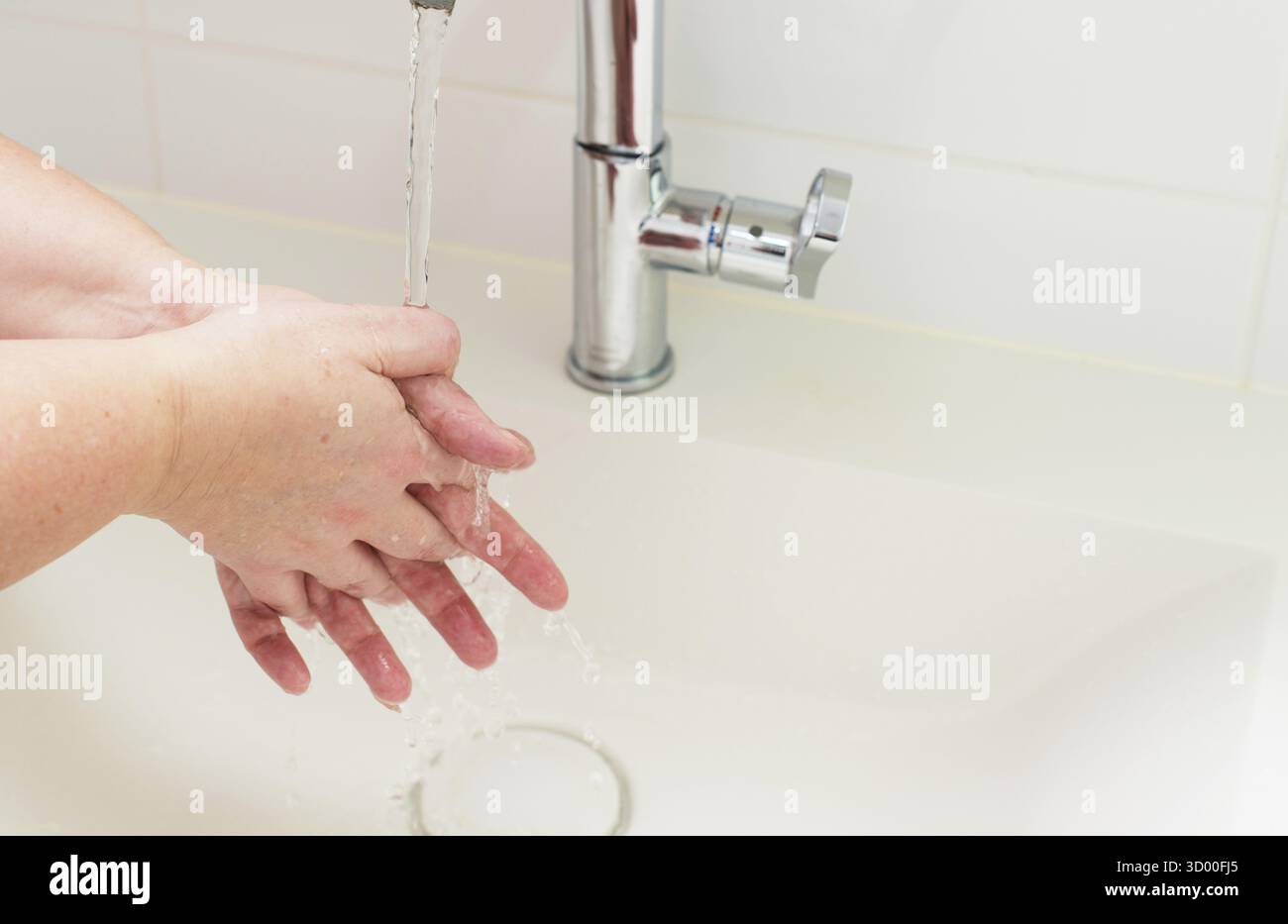 Wash hands Washing hand under running water Stock Photo - Alamy