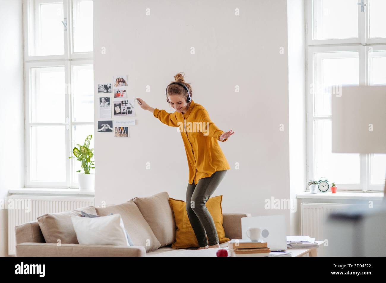 Woman dancing living room hi-res stock photography and images - Alamy
